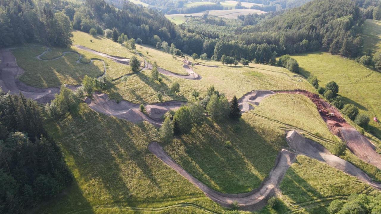 Pokoje Goscinne Art- Dworek Kudowa-Zdrój Exterior foto